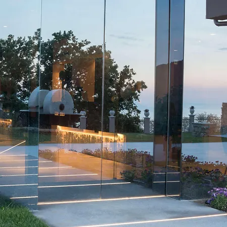 Hotel Western Terre Di Eolo 4*