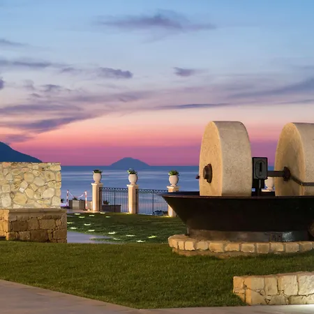 Western Terre Di Eolo Hotel 4*