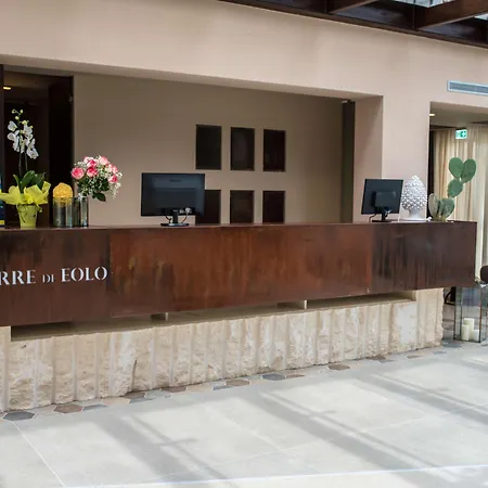 Hotel Western Terre Di Eolo 4*