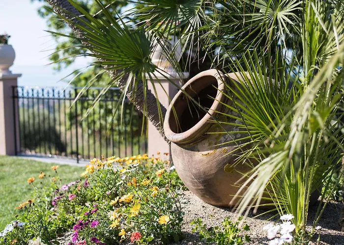 Western Terre Di Eolo Hotel 4*